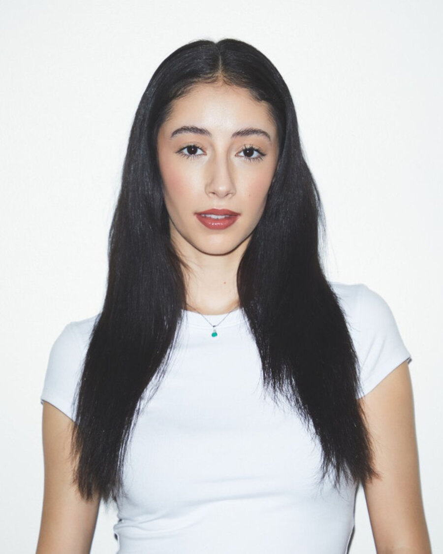 Renata Cerda before, natural straight texture