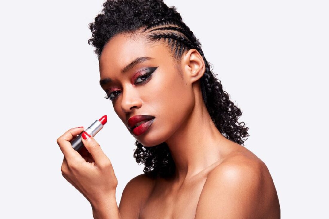 M·A·C Momentum beauty content