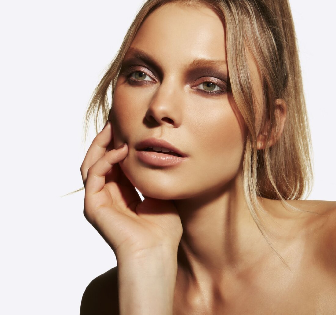 M·A·C Momentum beauty content